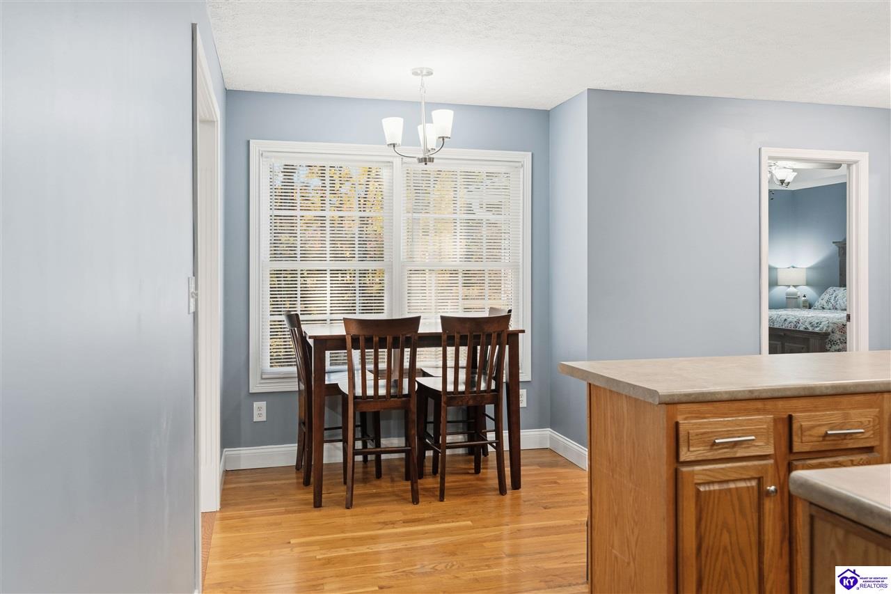 310 Catbird Road Property Photo 13