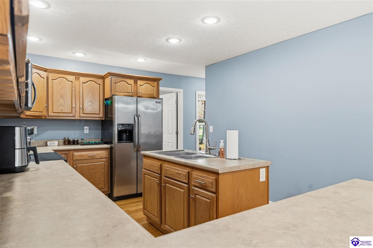 310 Catbird Road Property Photo 14