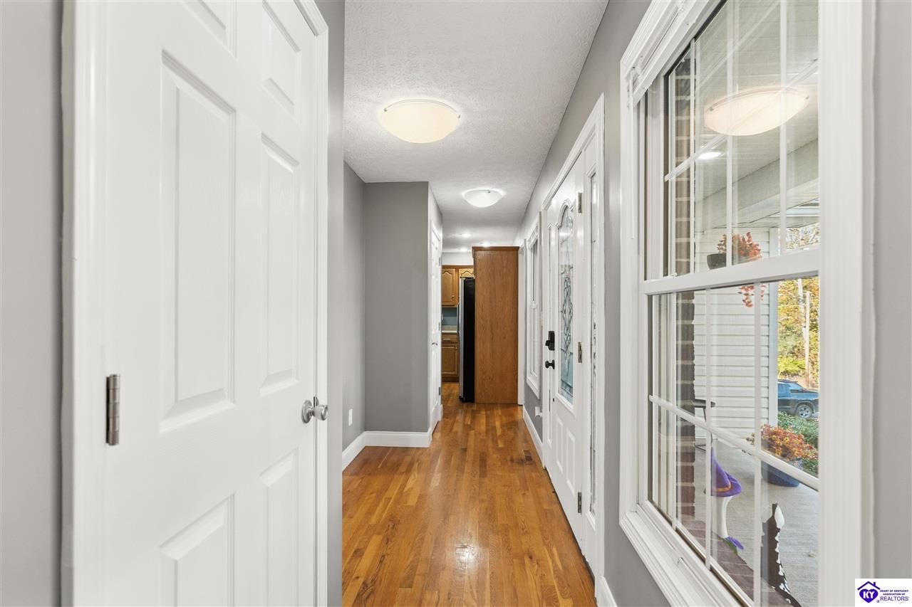310 Catbird Road Property Photo 18