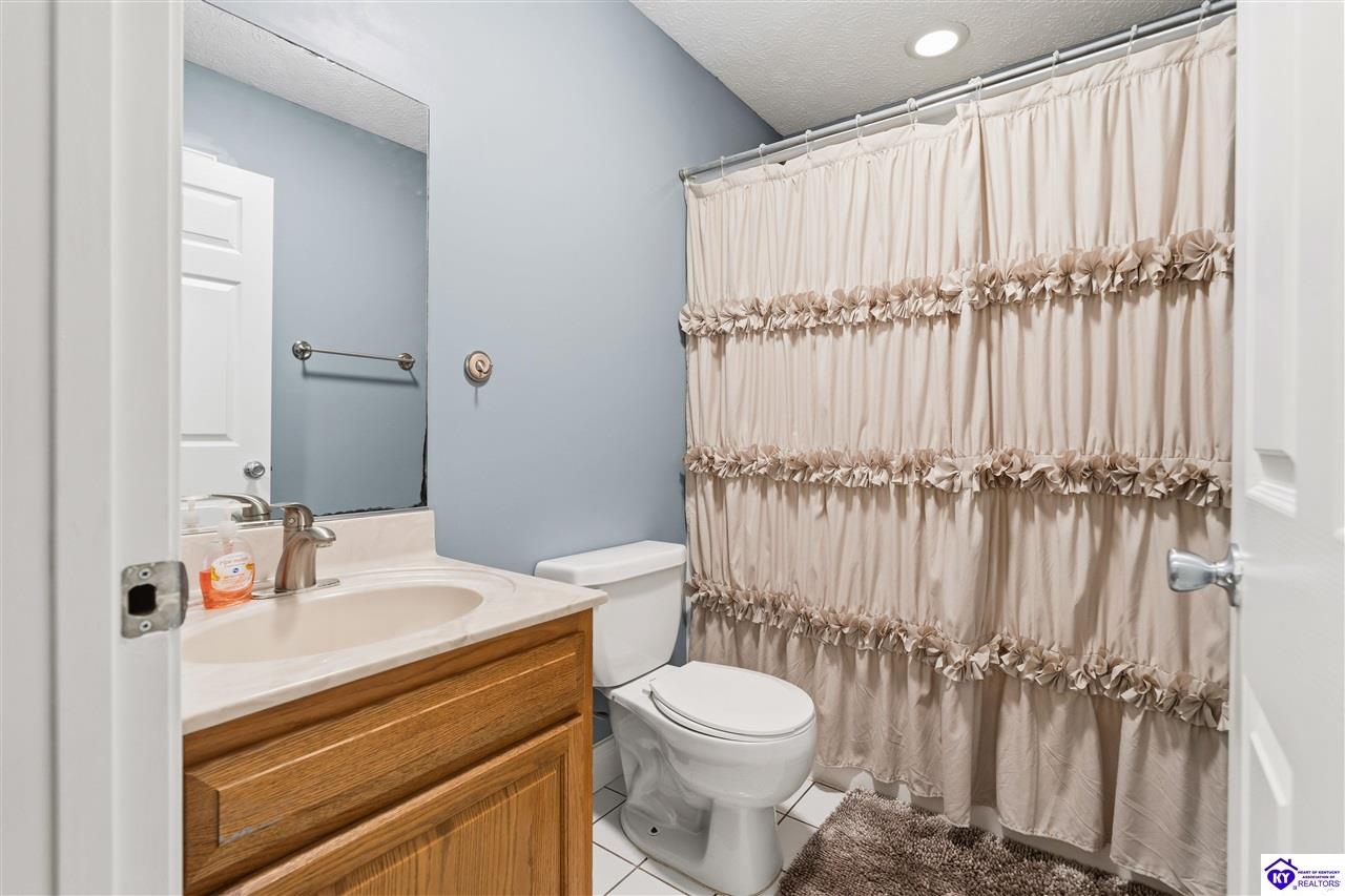 310 Catbird Road Property Photo 21