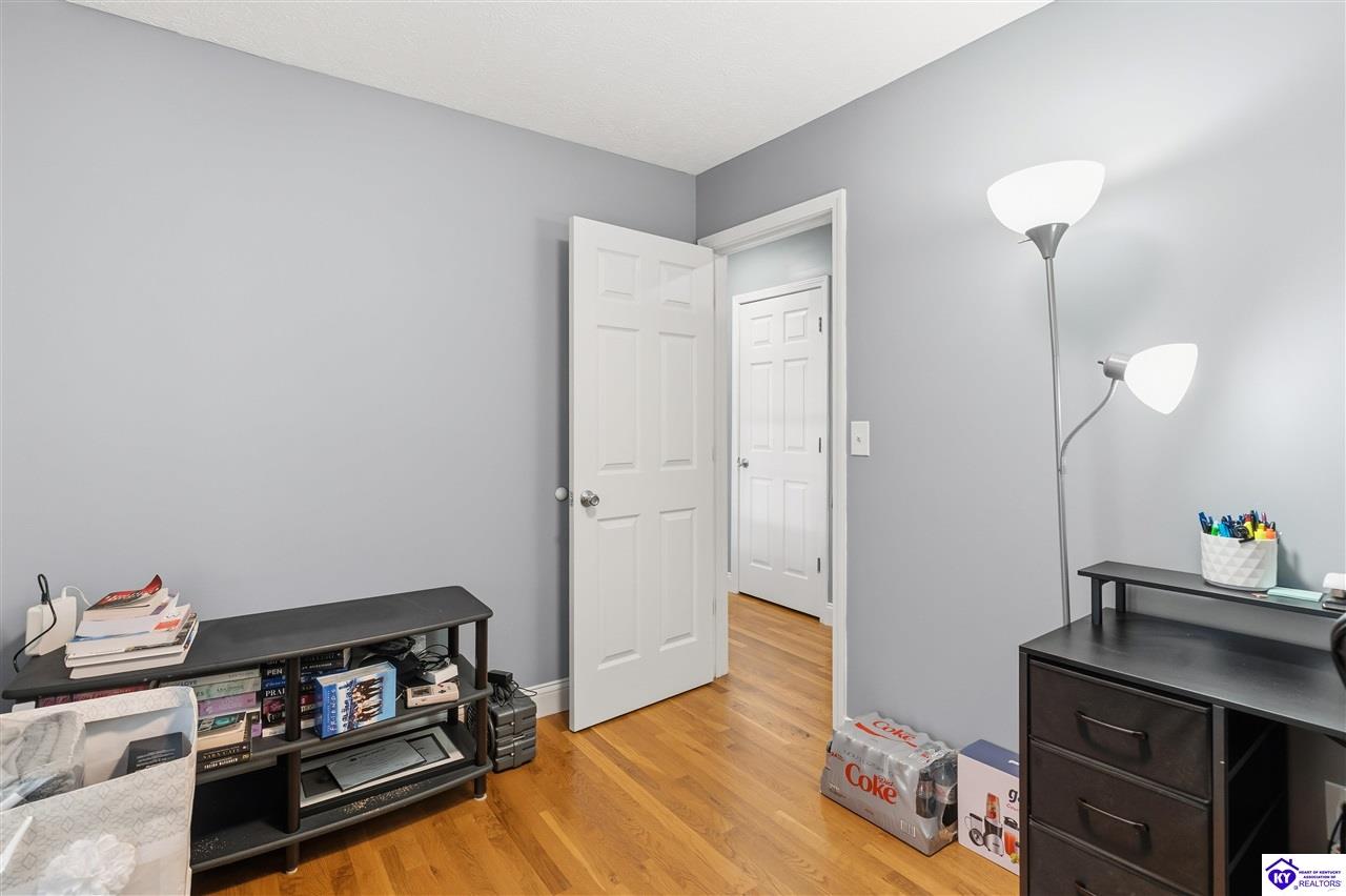 310 Catbird Road Property Photo 26
