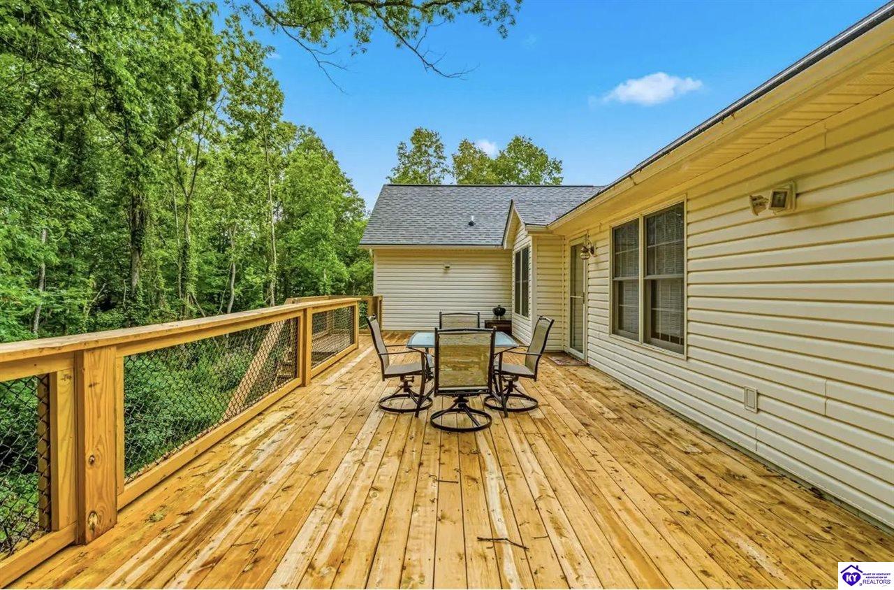 310 Catbird Road Property Photo 46