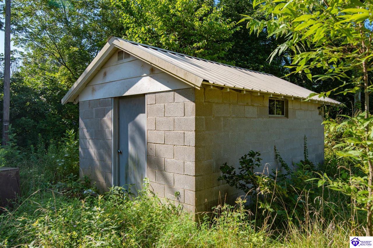 1099 Spurrier Road Property Photo 12
