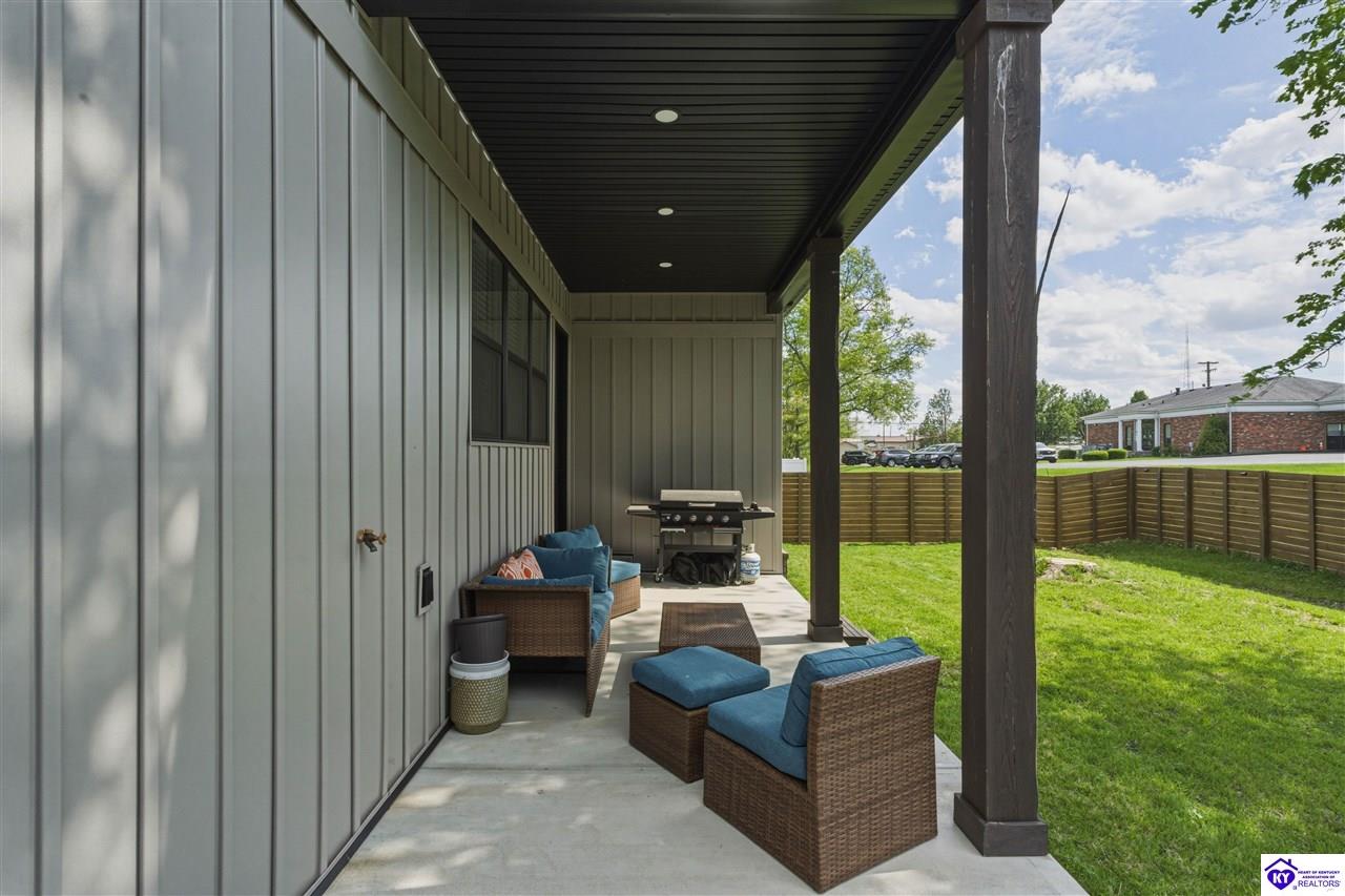 201 Plumpurdy Drive Property Photo 32