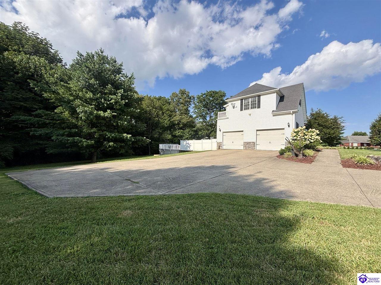102 Warbler Circle Property Photo 8
