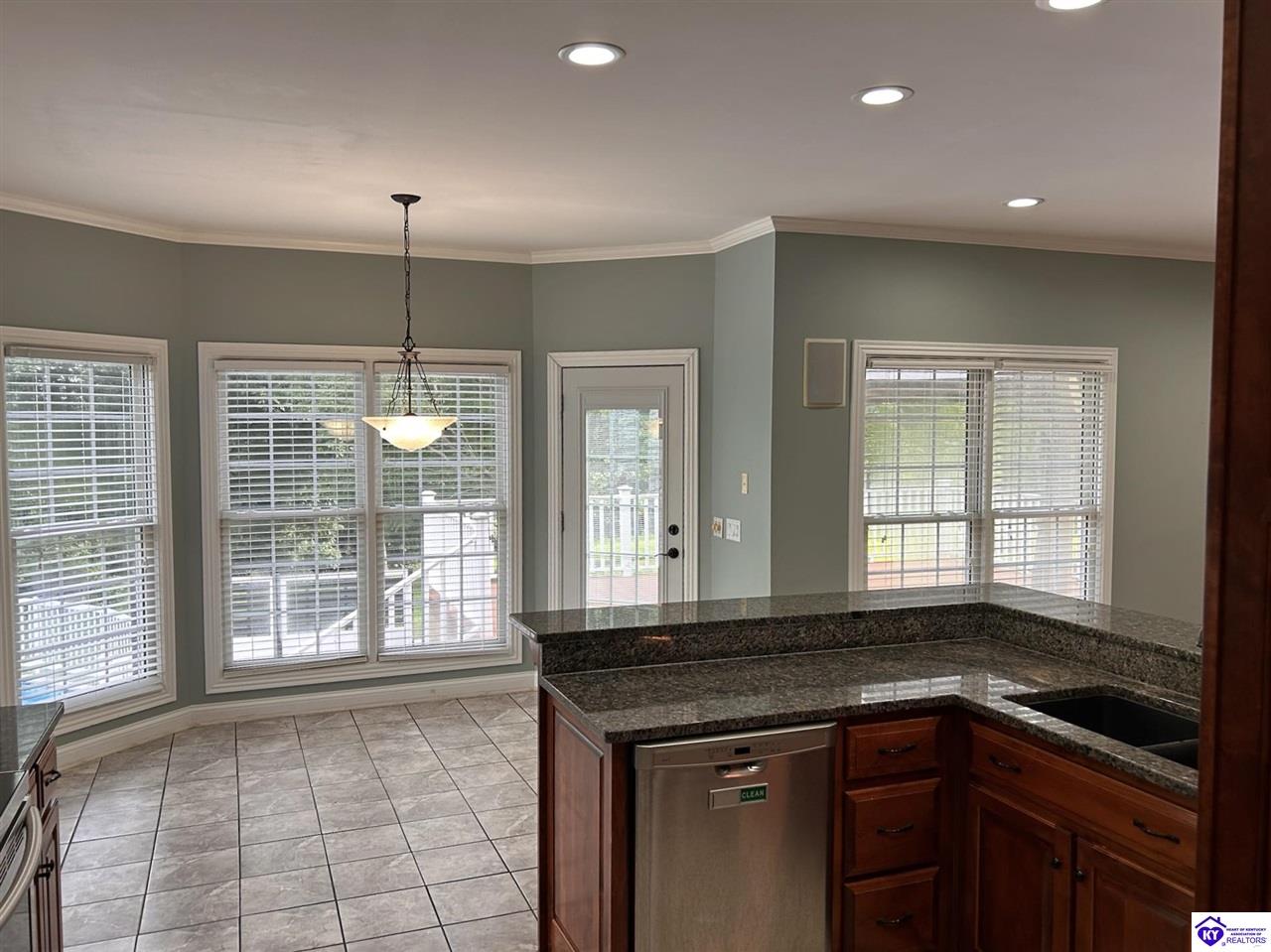 102 Warbler Circle Property Photo 34