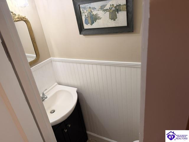 221 Poplar Drive Property Photo 6