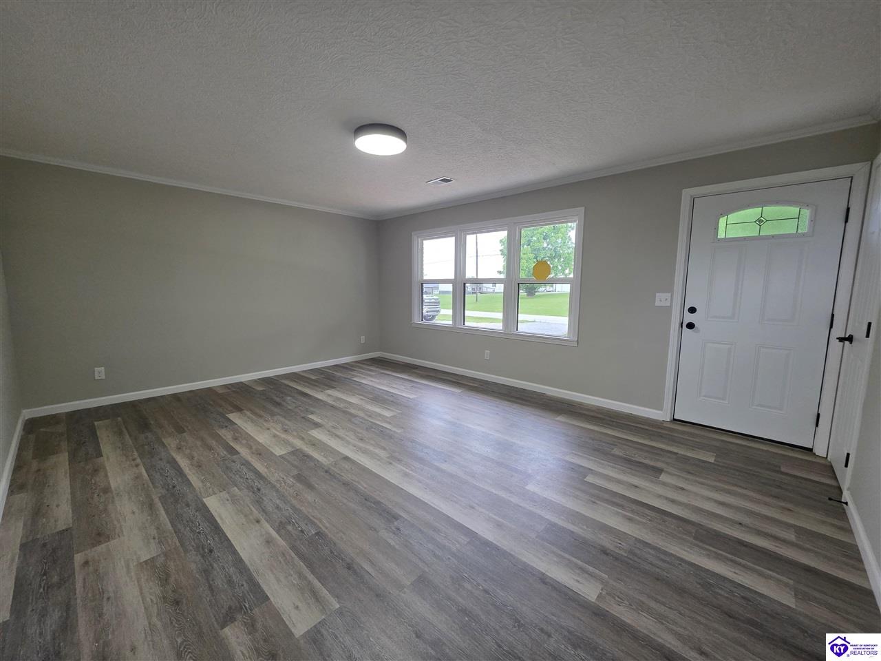 7792 Peonia Road Property Photo 3