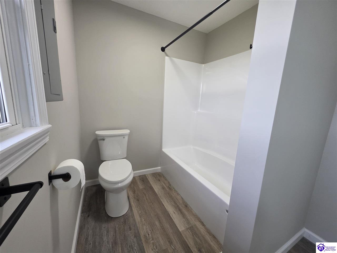 7792 Peonia Road Property Photo 8