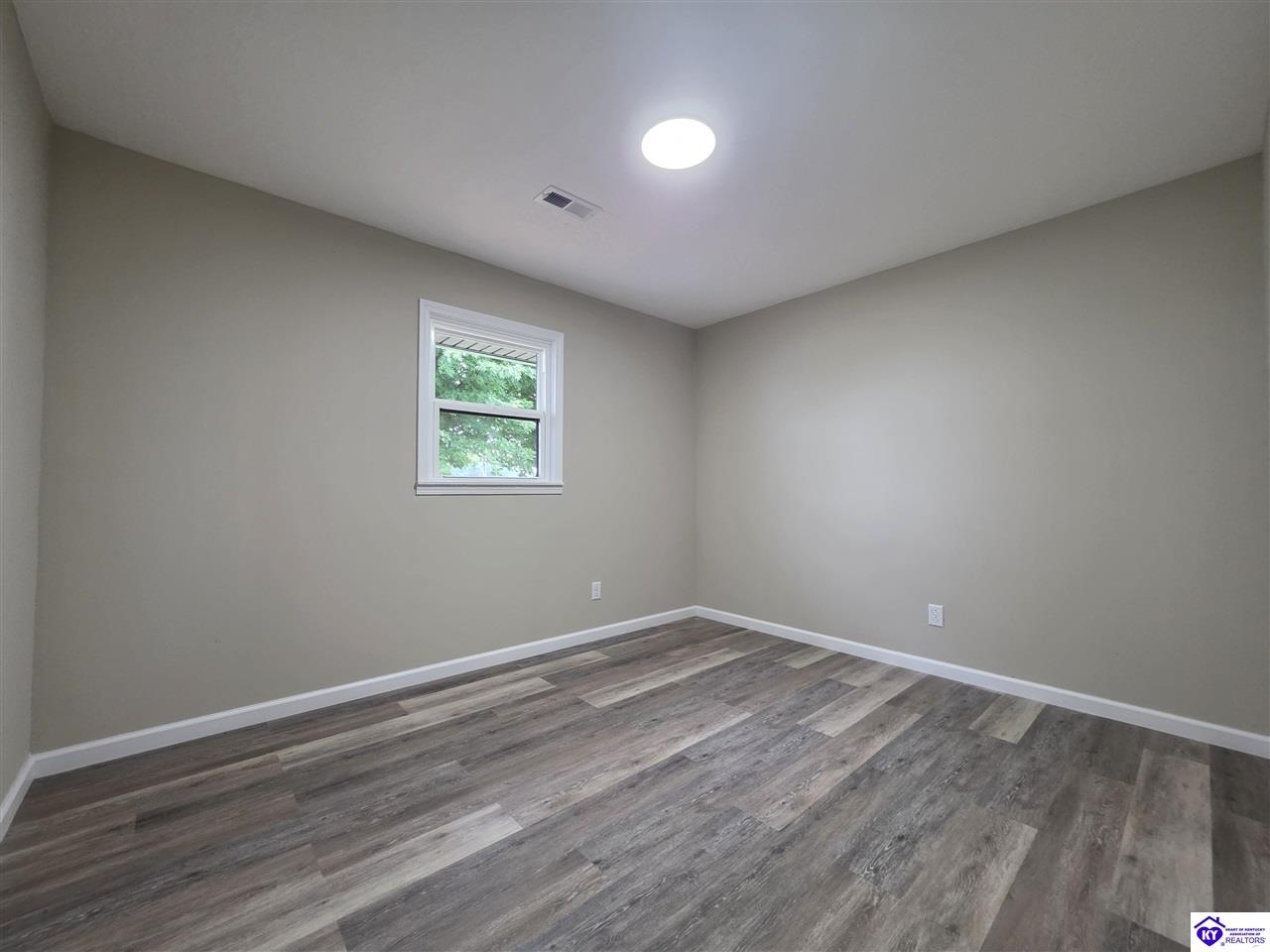 7792 Peonia Road Property Photo 10