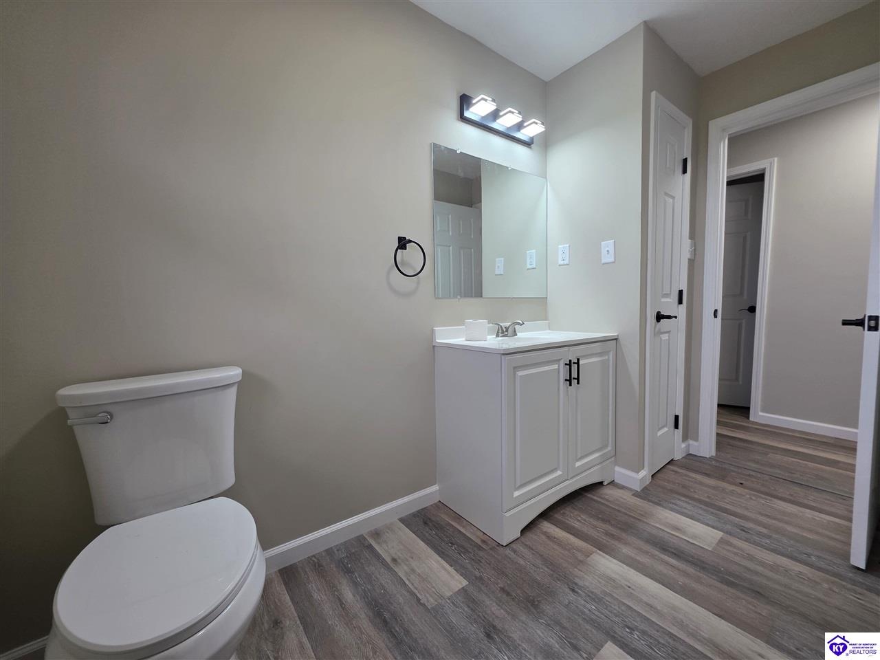 7792 Peonia Road Property Photo 13
