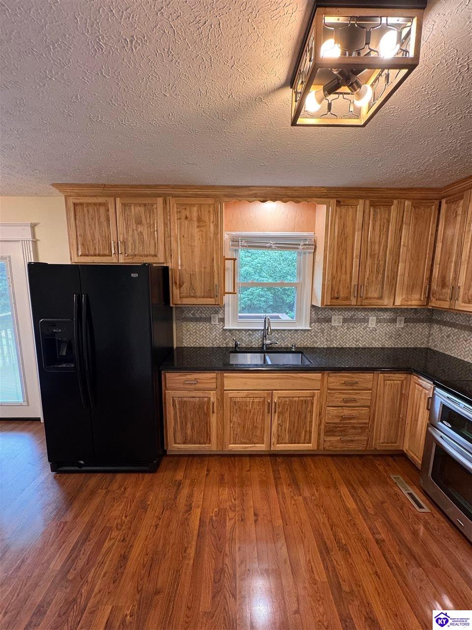 108 Wedgewood Court Property Photo 4