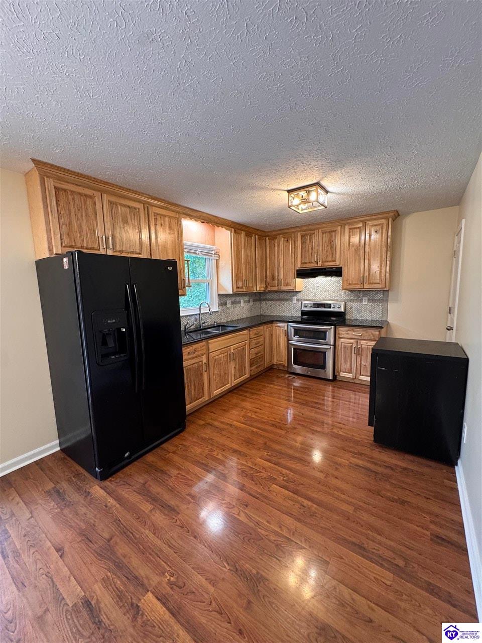 108 Wedgewood Court Property Photo 6