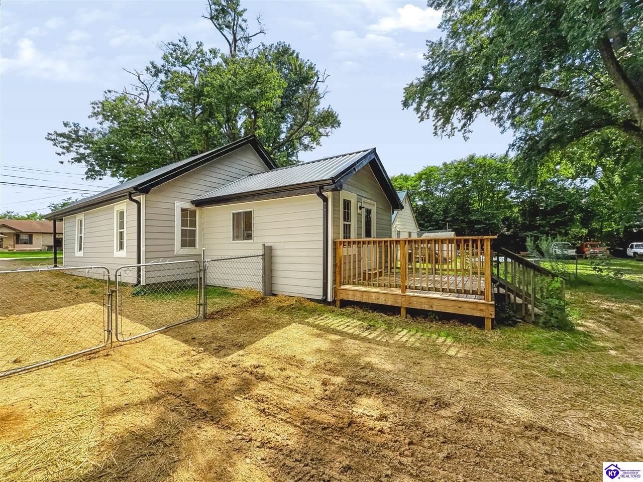 523 Millcreek Road Property Photo 4