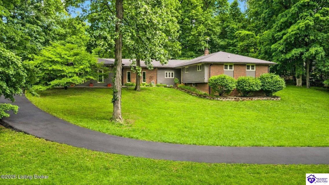 3140 Yorkshire Drive Property Photo 2