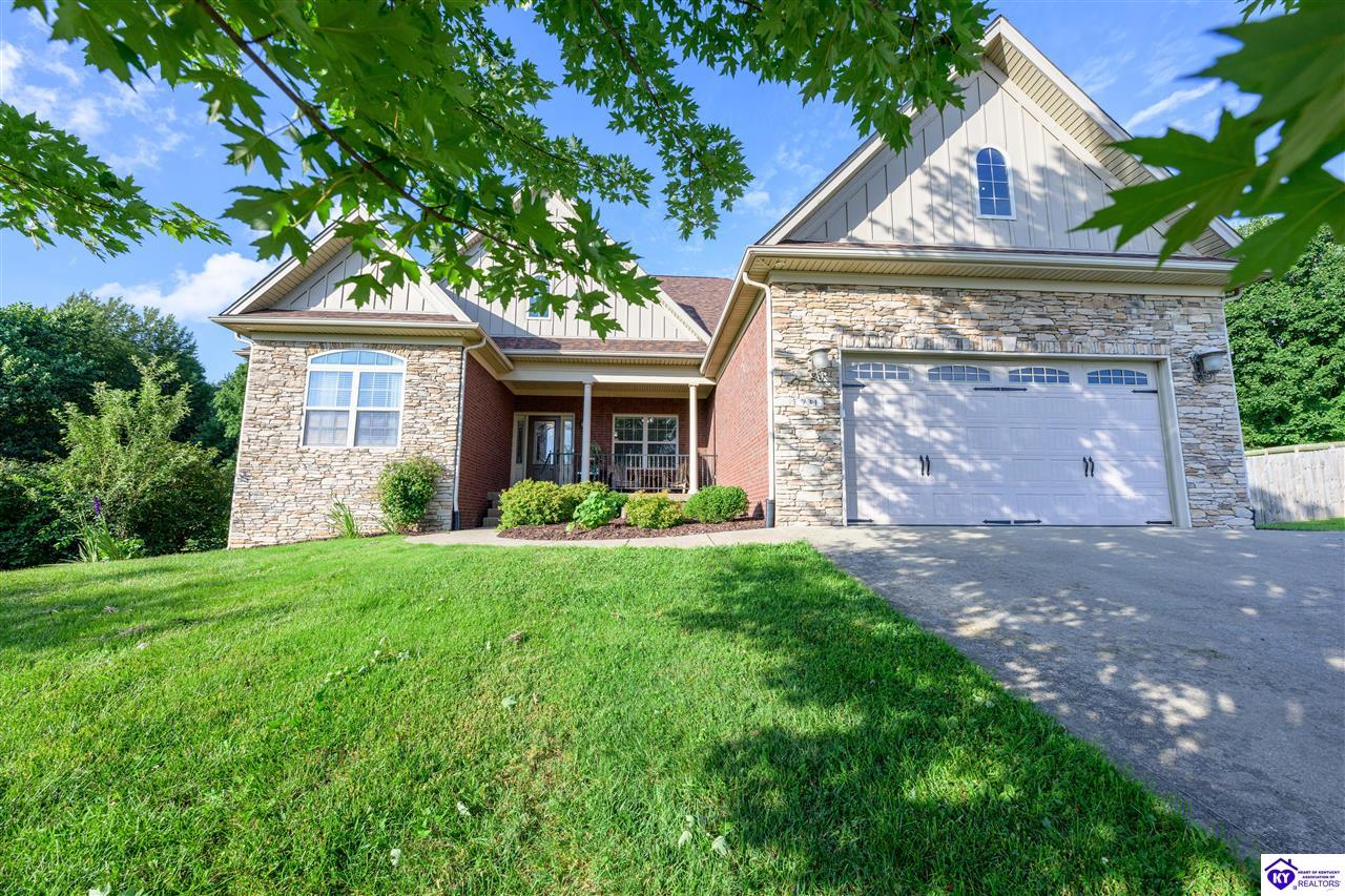 731 Vanderbilt Drive Property Photo 2
