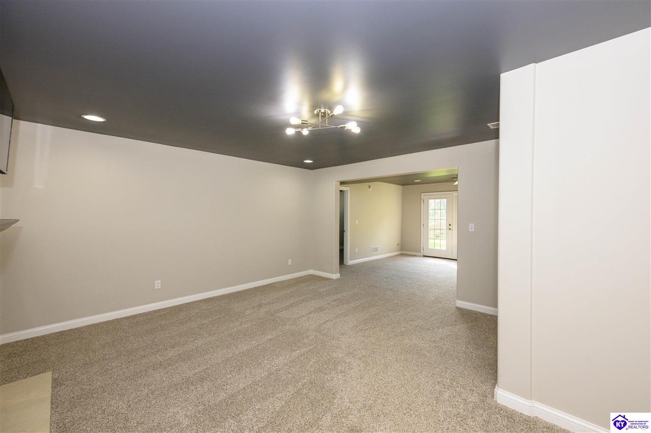 731 Vanderbilt Drive Property Photo 77