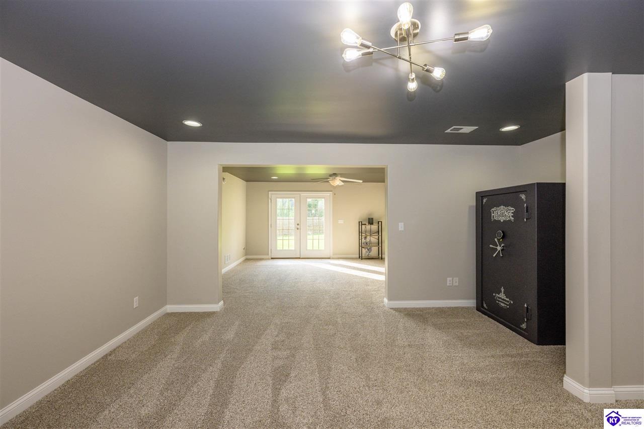 731 Vanderbilt Drive Property Photo 78