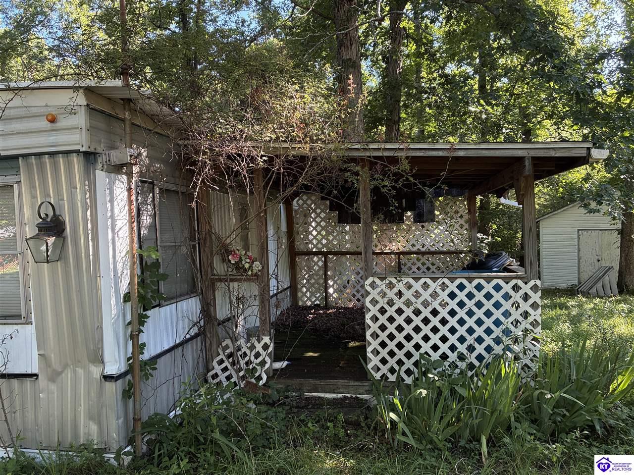 110 Stroud Decker Lane Property Photo 4