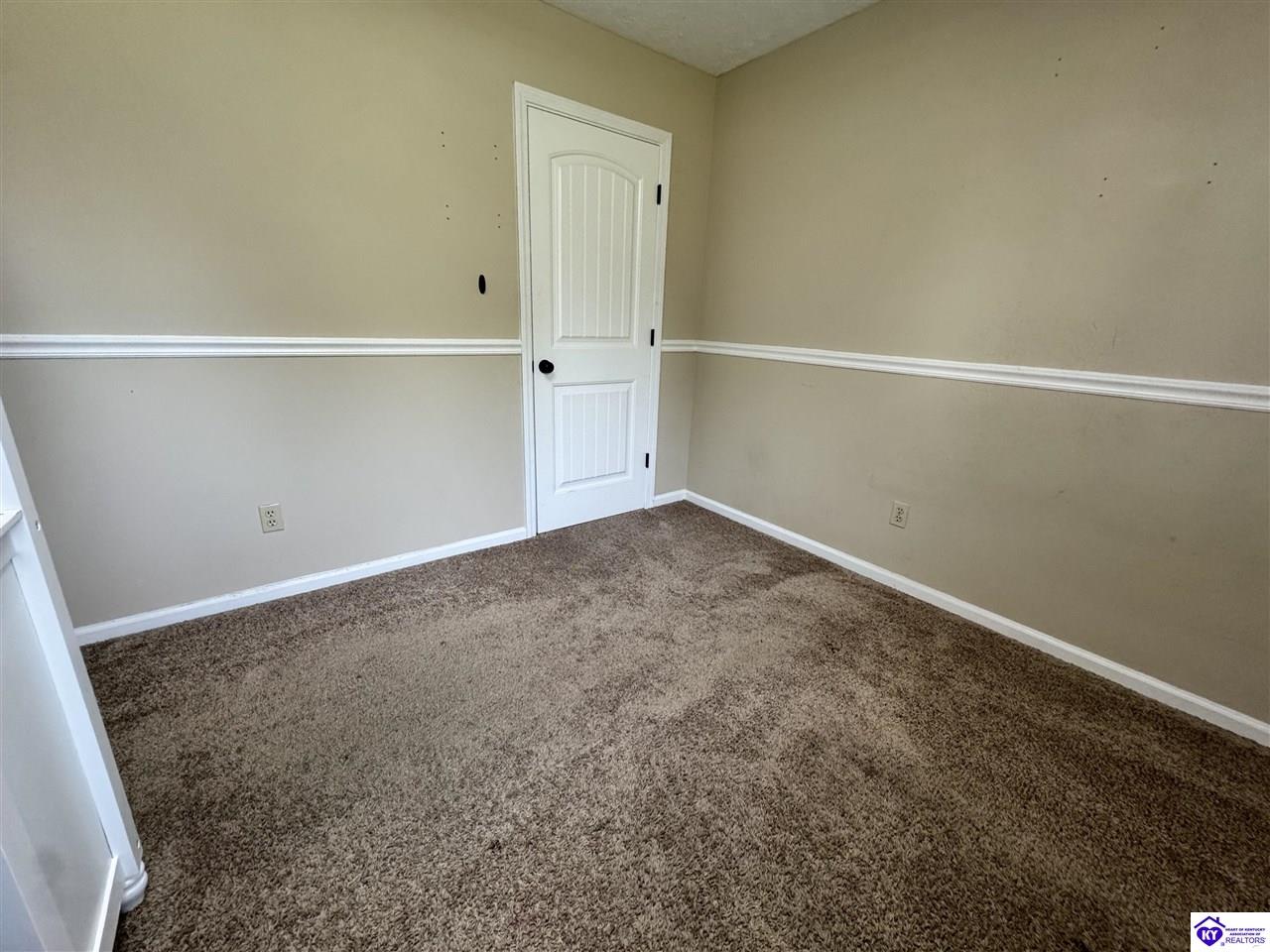 110 King Arthur Circle Property Photo 24
