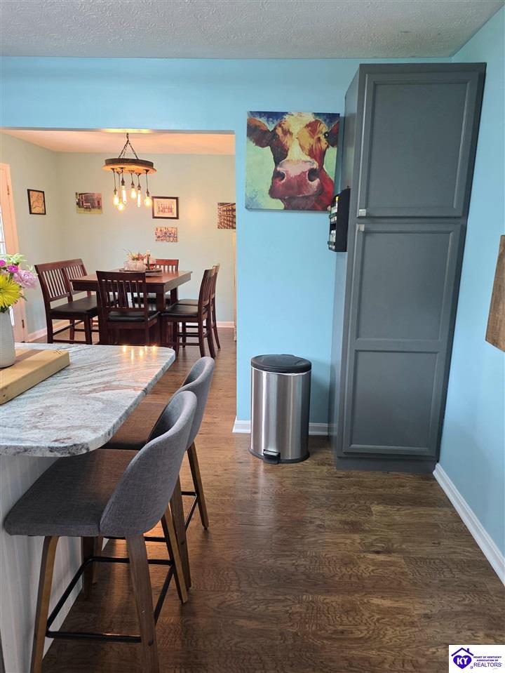 200 Greenleaf Drive Property Photo 15