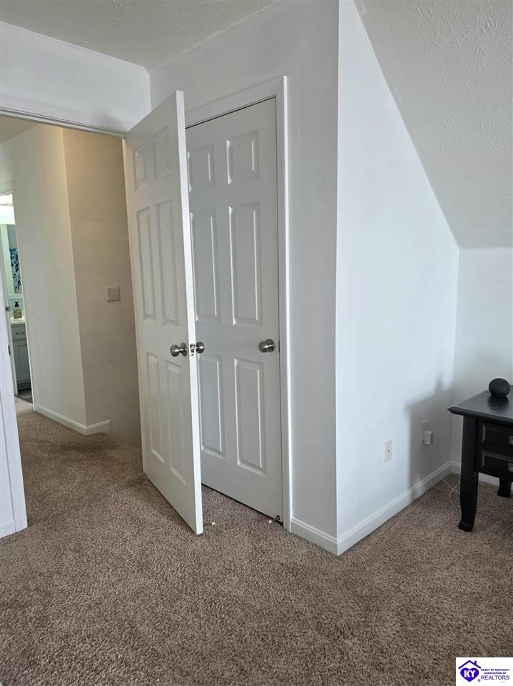 200 Greenleaf Drive Property Photo 32