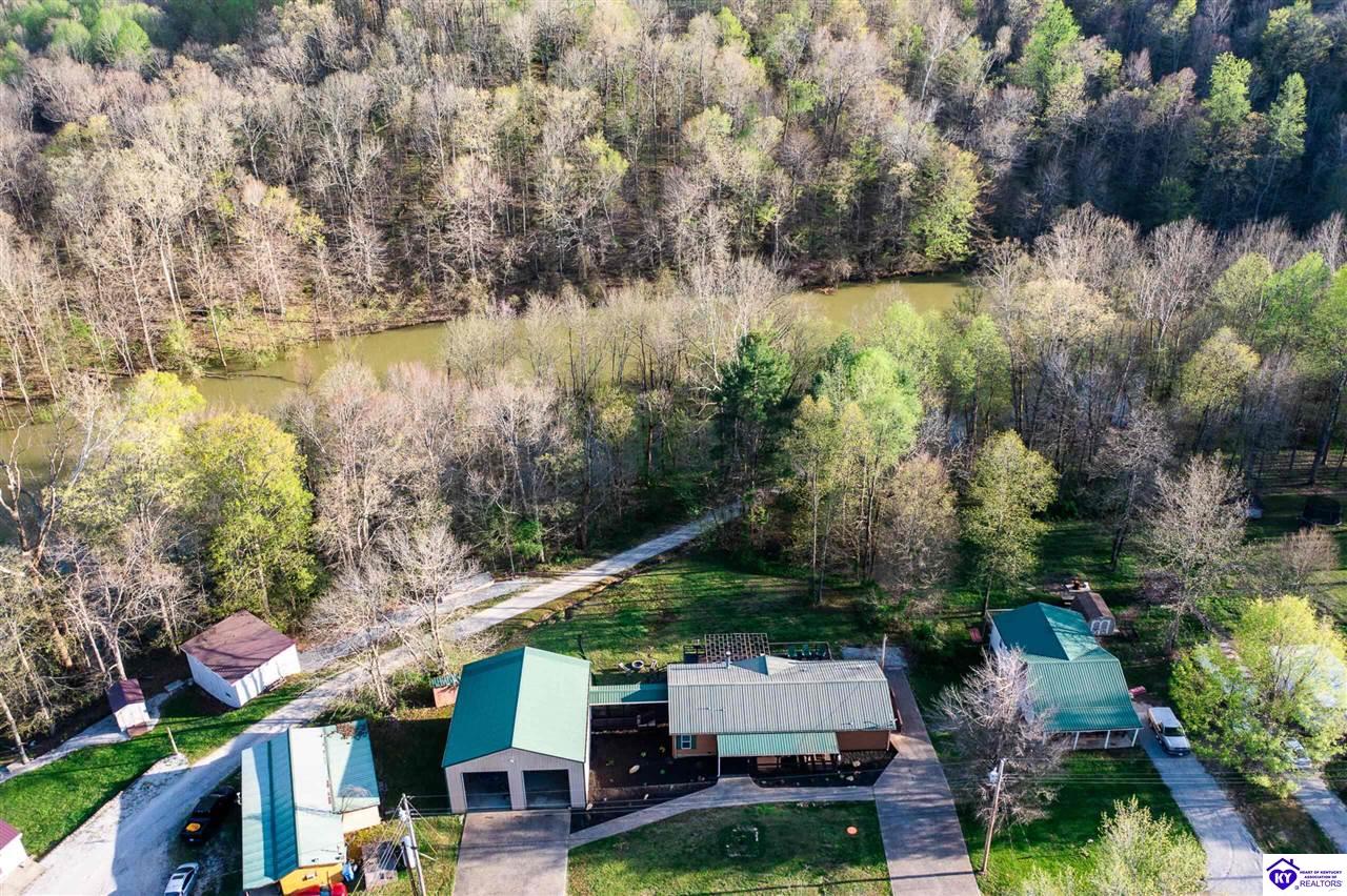 384 Adkins Camp Loop Property Photo 20