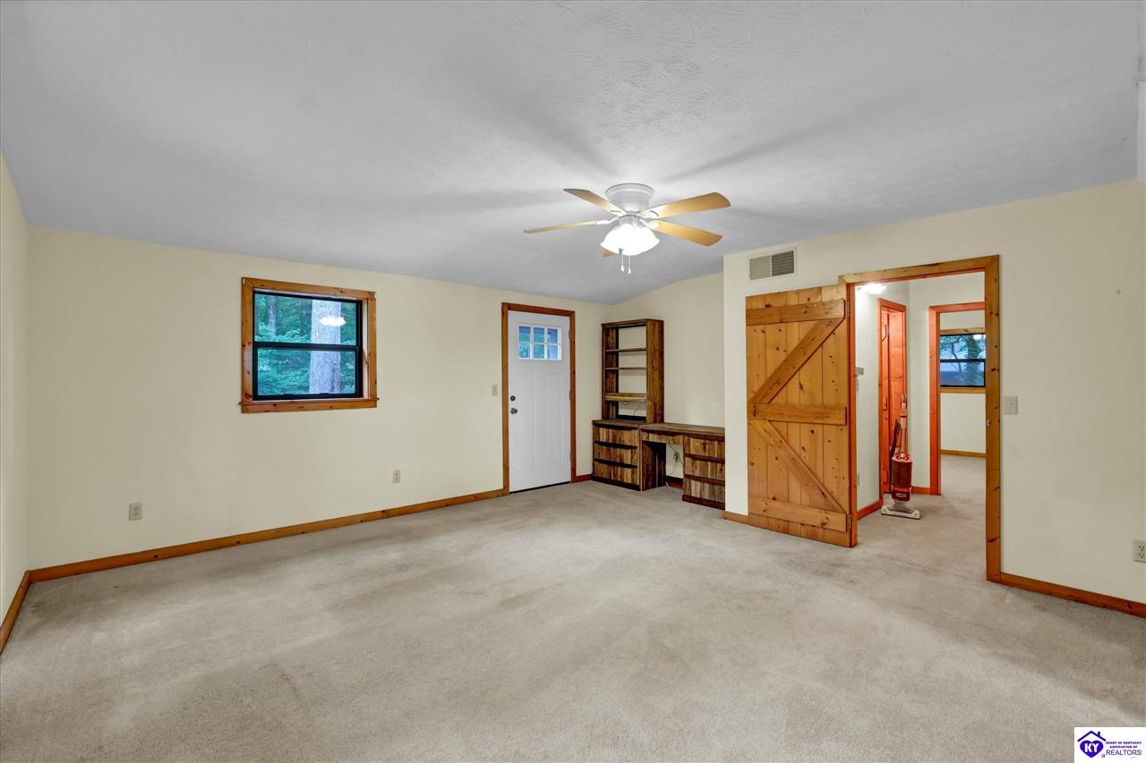 140 Hudson Road Property Photo 10