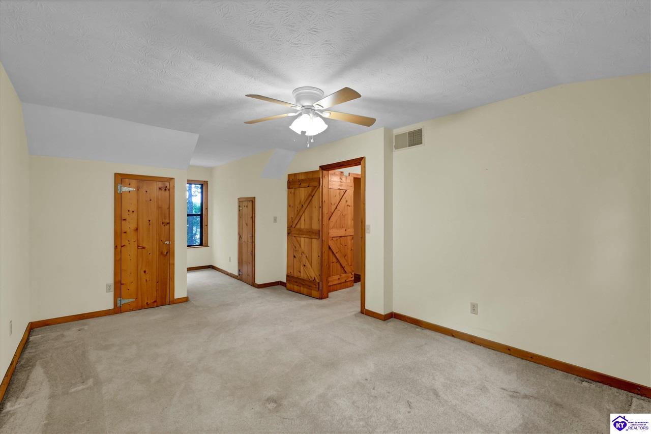 140 Hudson Road Property Photo 12