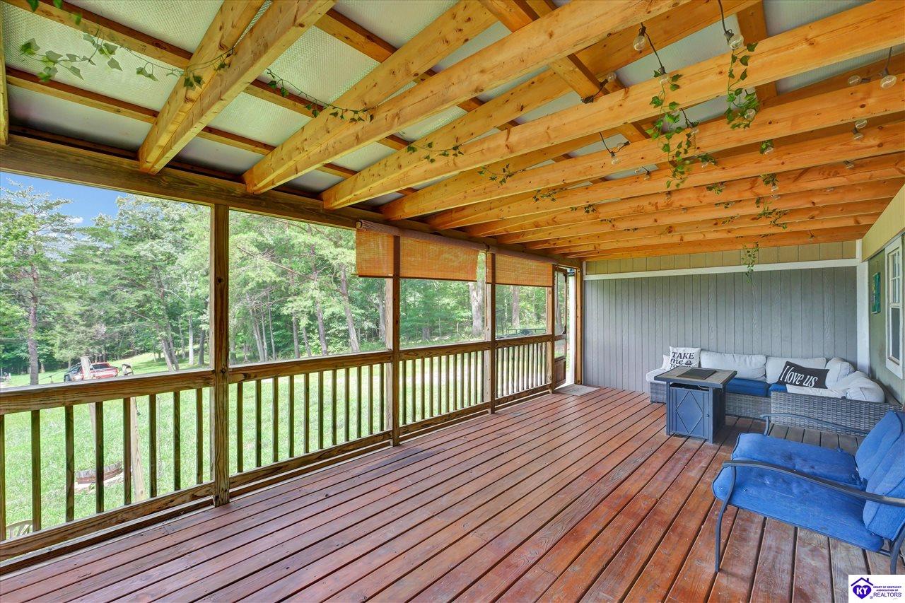 661 Pine Hurst Bay Property Photo 5