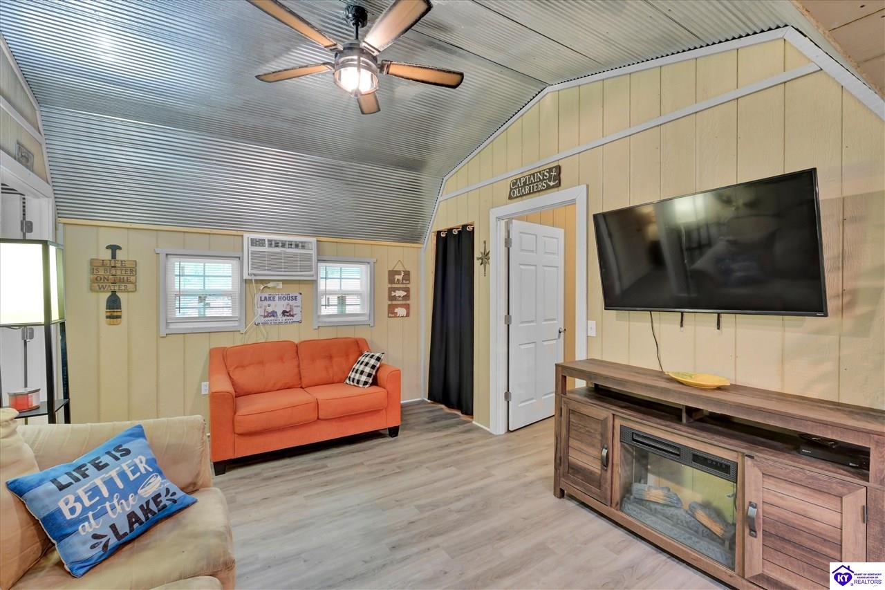 661 Pine Hurst Bay Property Photo 15
