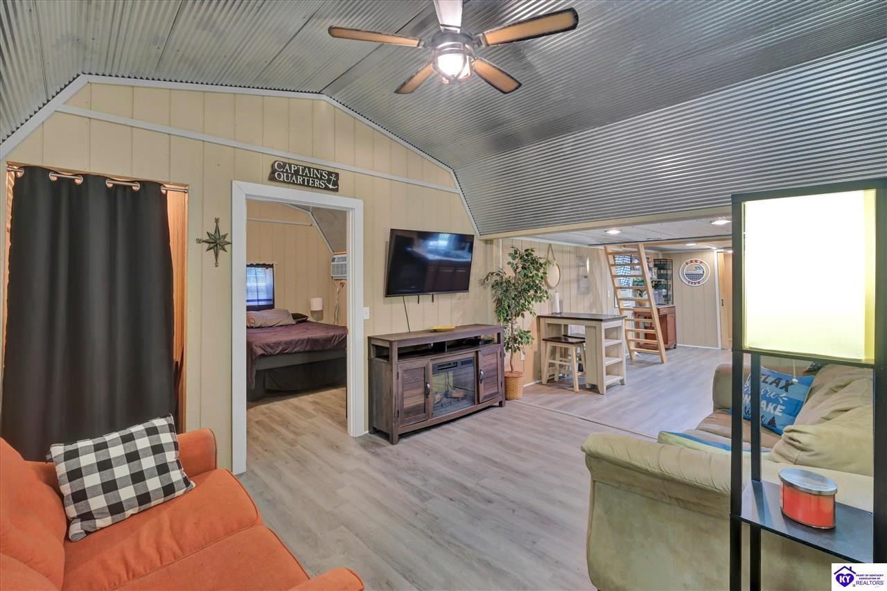 661 Pine Hurst Bay Property Photo 16