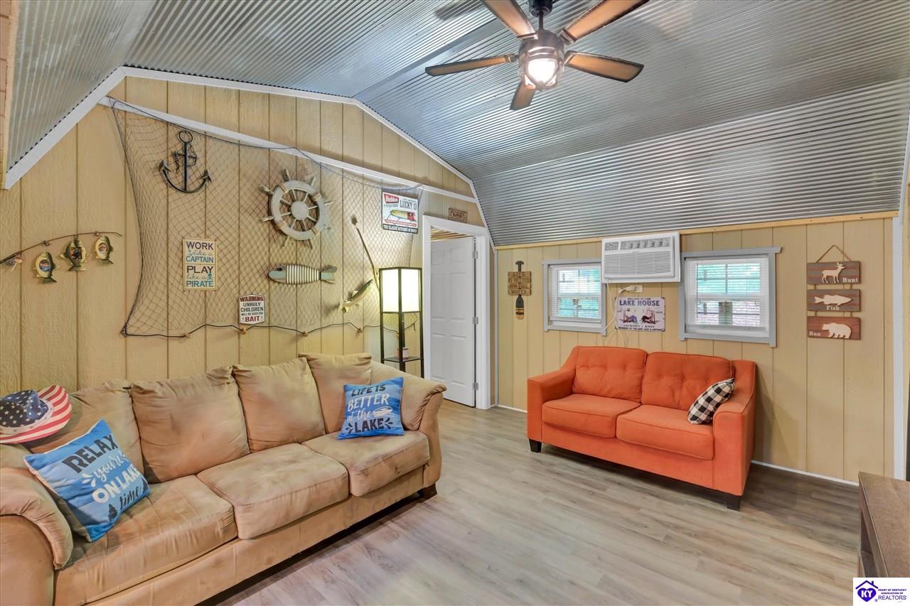 661 Pine Hurst Bay Property Photo 18
