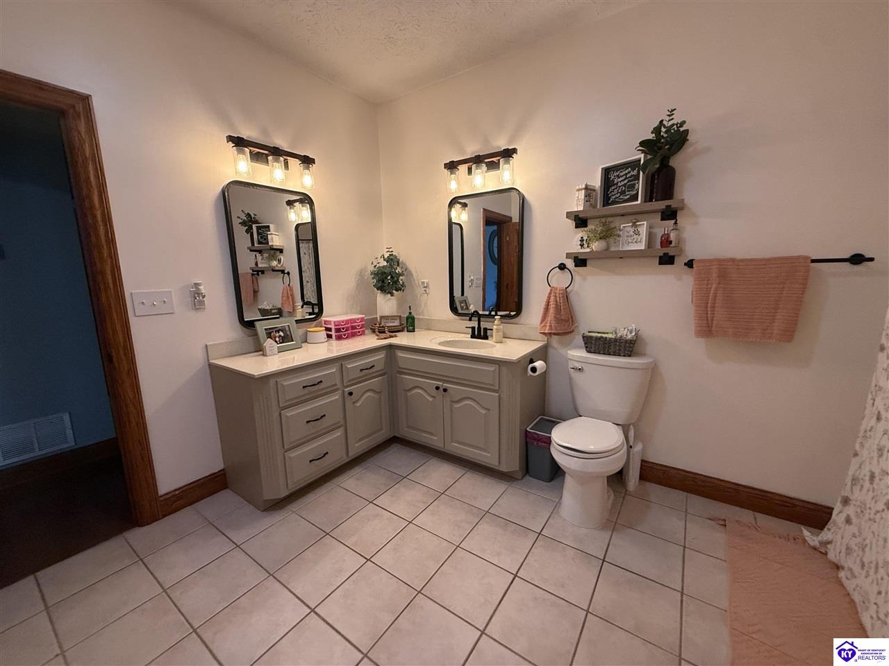 94 Hunter Trace Property Photo 35