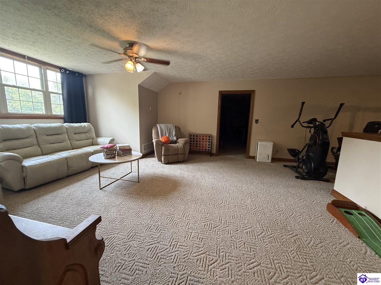 94 Hunter Trace Property Photo 39