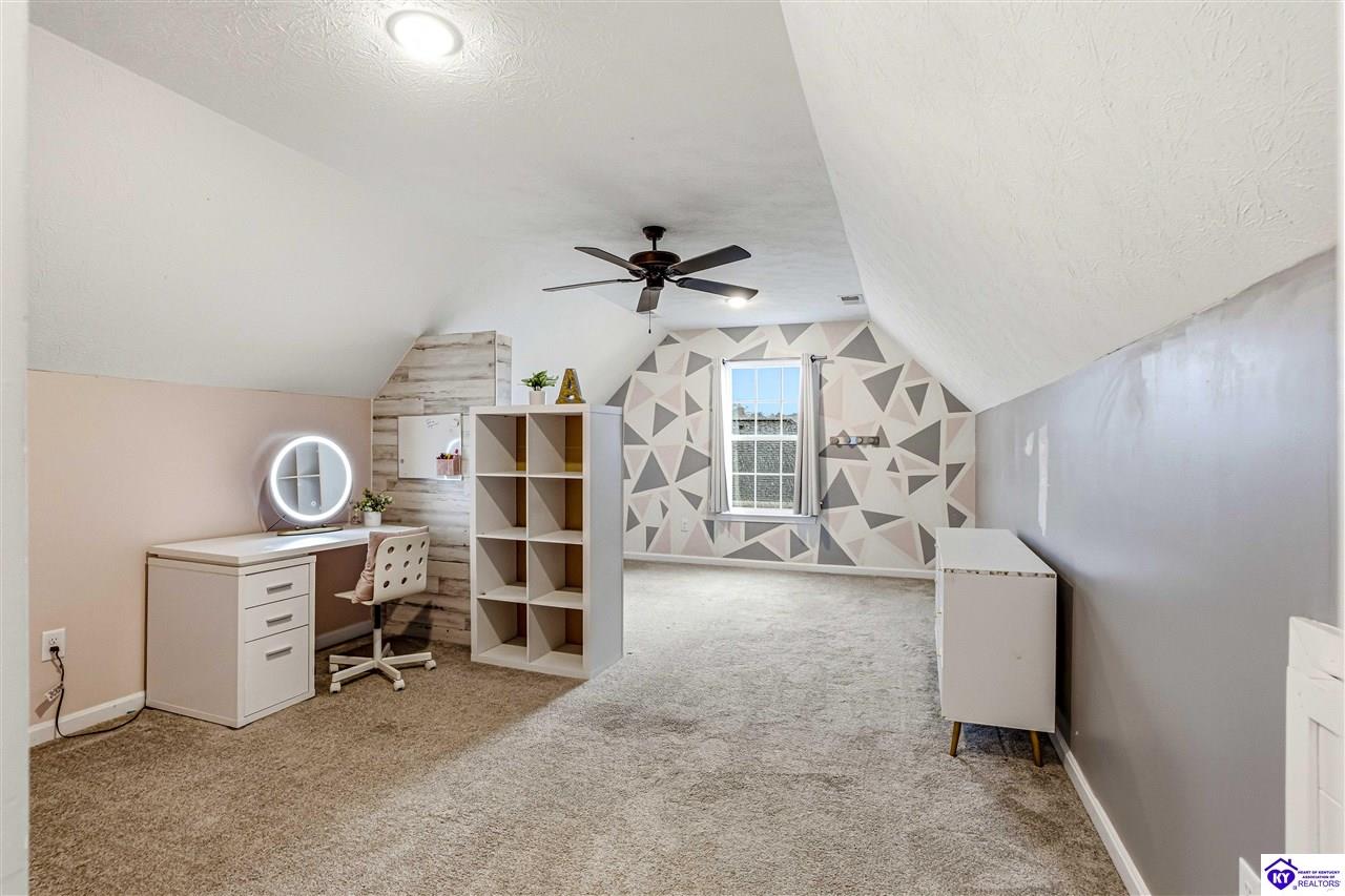 129 Molly Way Property Photo 24