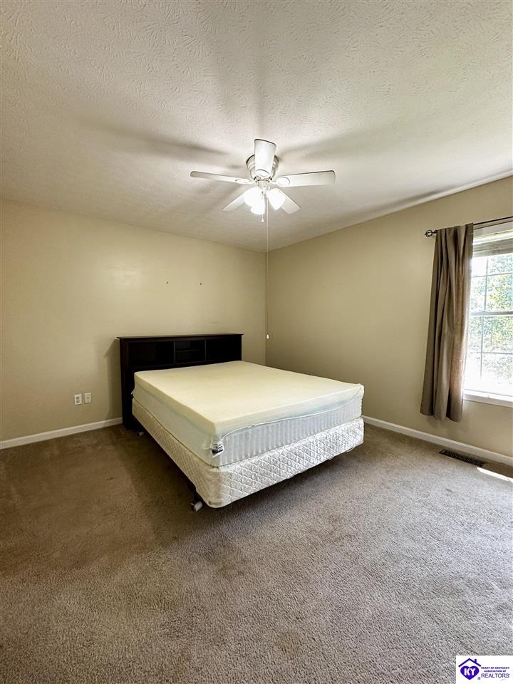 542a Hillcrest Drive Property Photo 18