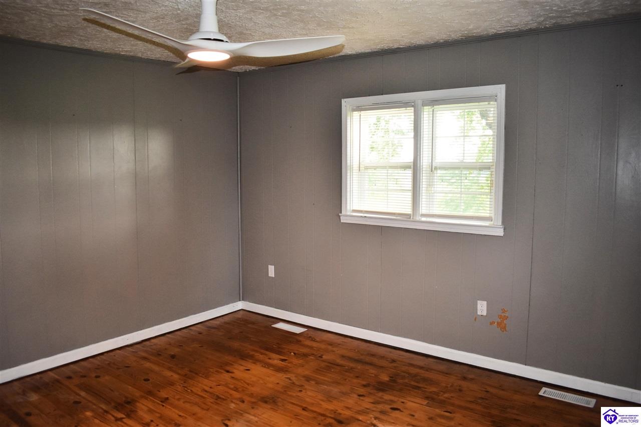 3586 Yeaman Road Property Photo 2