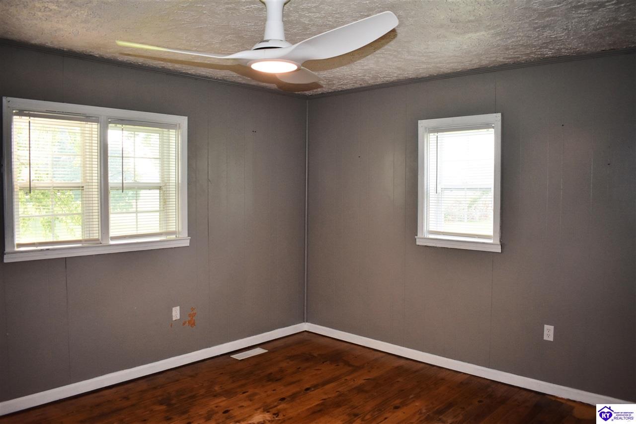 3586 Yeaman Road Property Photo 4