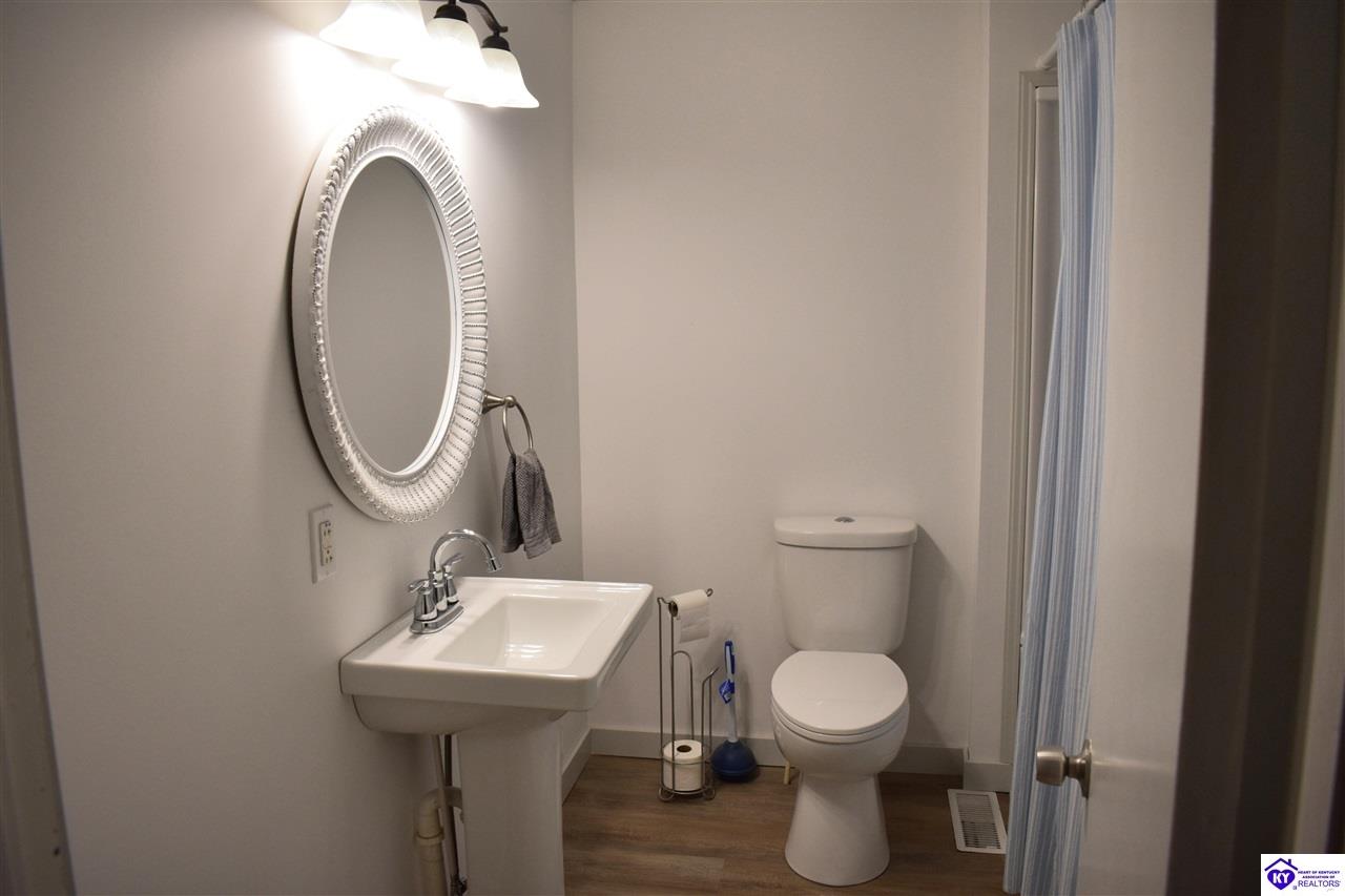 3586 Yeaman Road Property Photo 10
