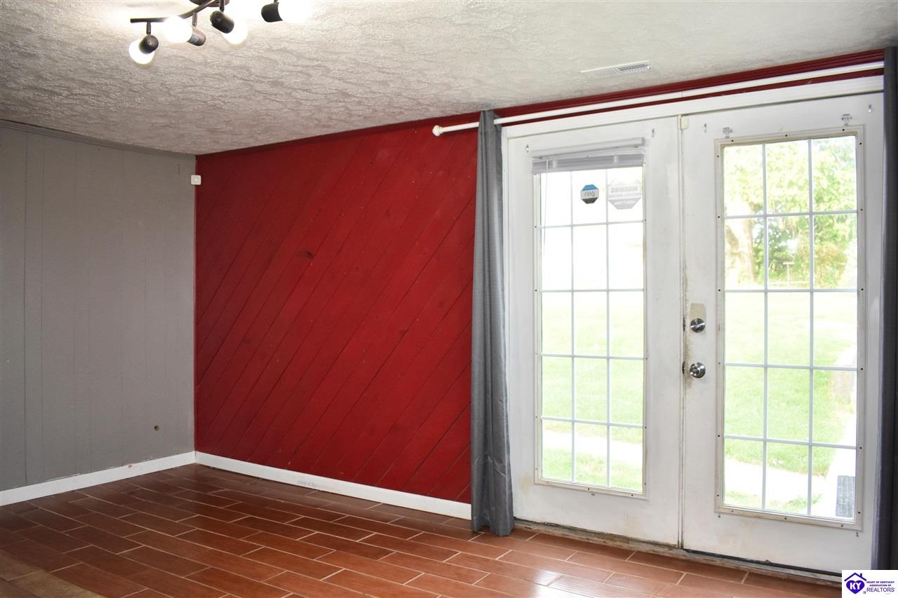 3586 Yeaman Road Property Photo 13