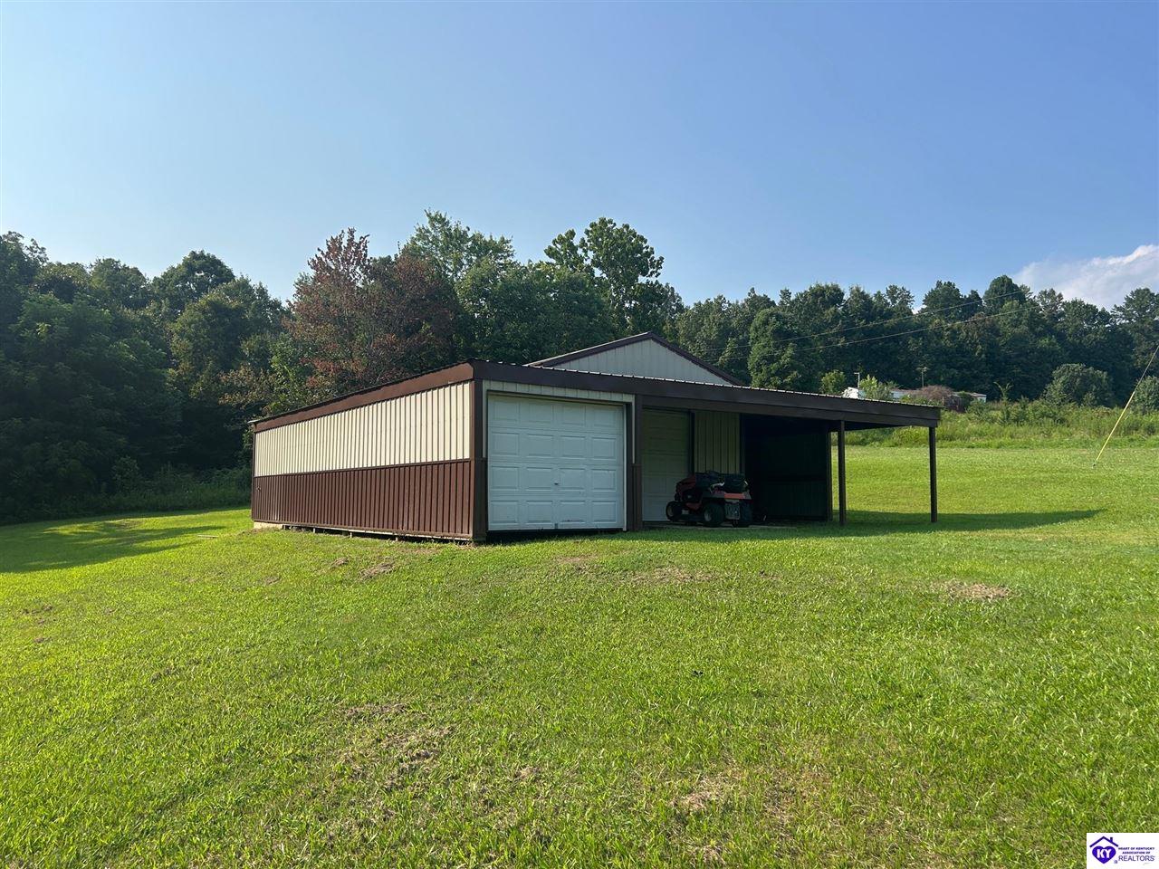 845 Old Glen Dean Axtel Lane Property Photo 4