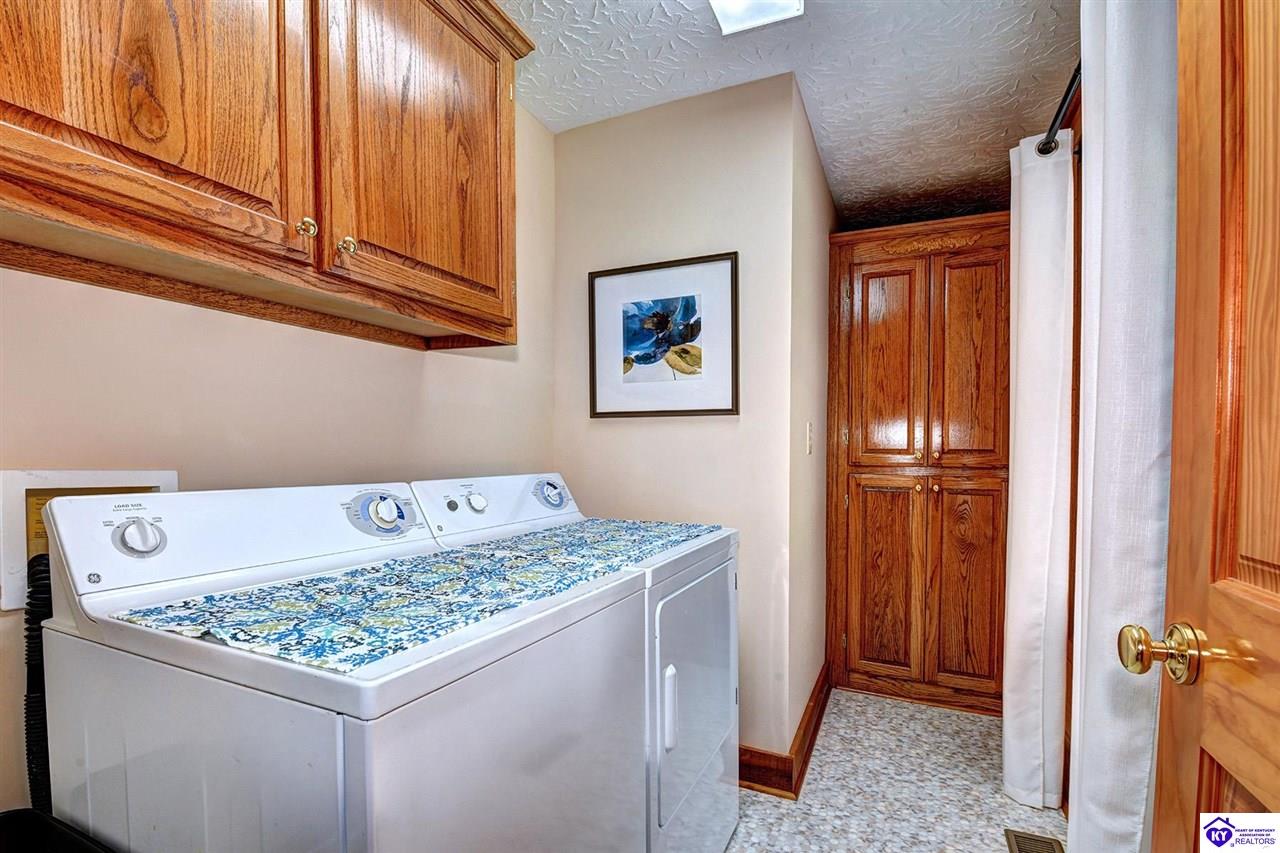 593 Lochober Road Property Photo 10