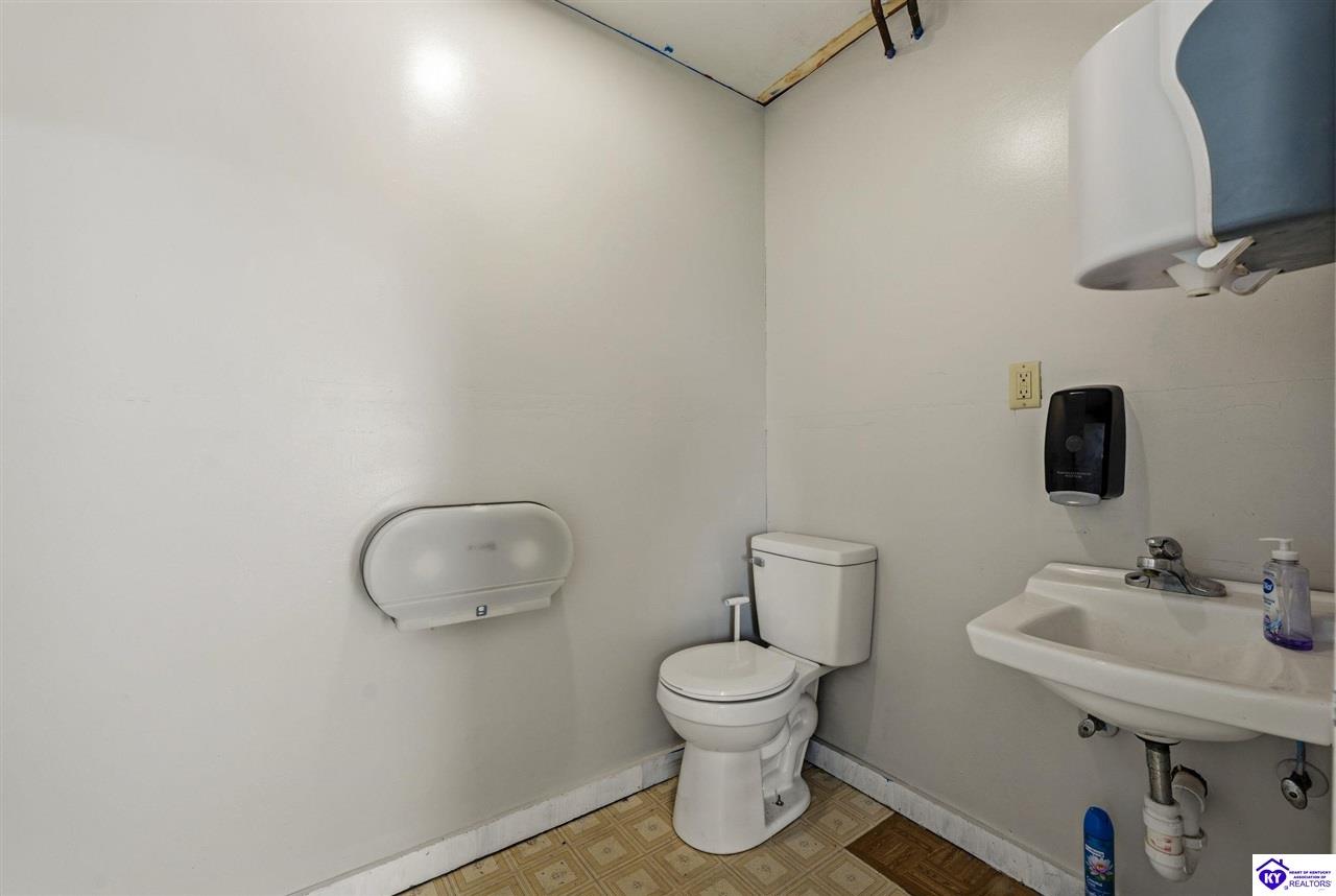 521 Tanner Road Property Photo 8