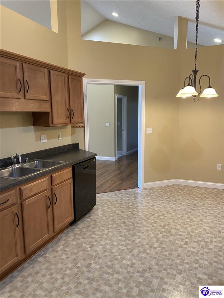 141 Chase Way #308 Property Photo 6