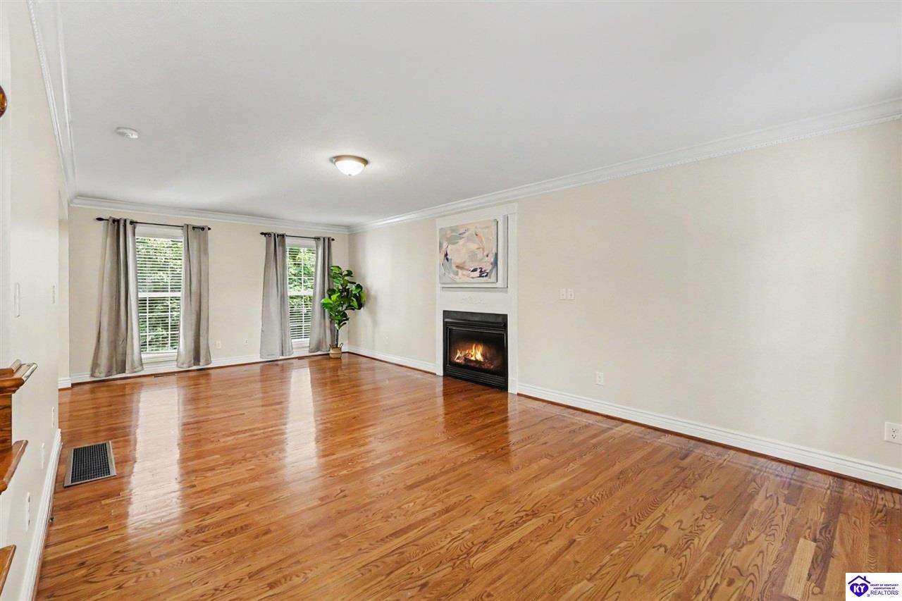 2609 Stonemill Drive Property Photo 4