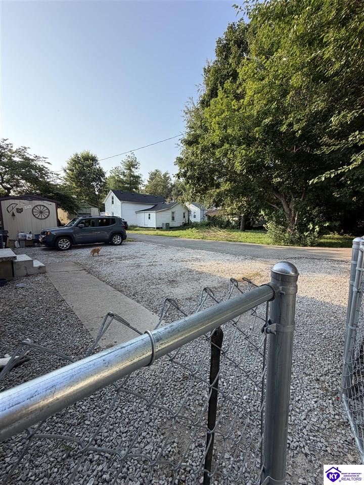 109 W Brown Street Property Photo 14
