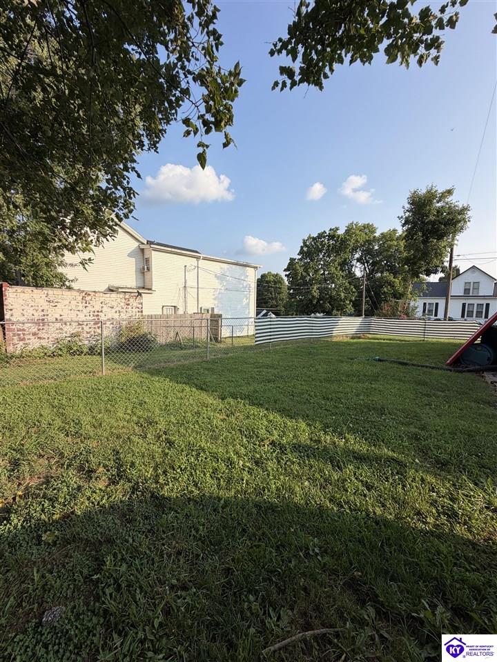 109 W Brown Street Property Photo 15