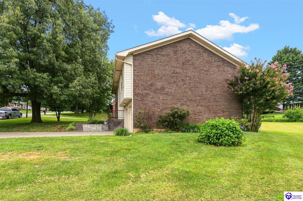 605 Yale Drive Property Photo 10