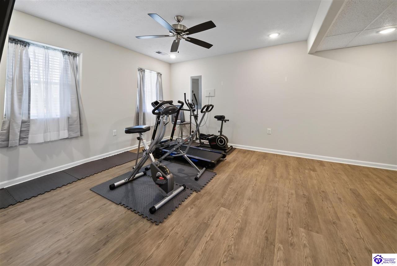 183 Molly Way Property Photo 28